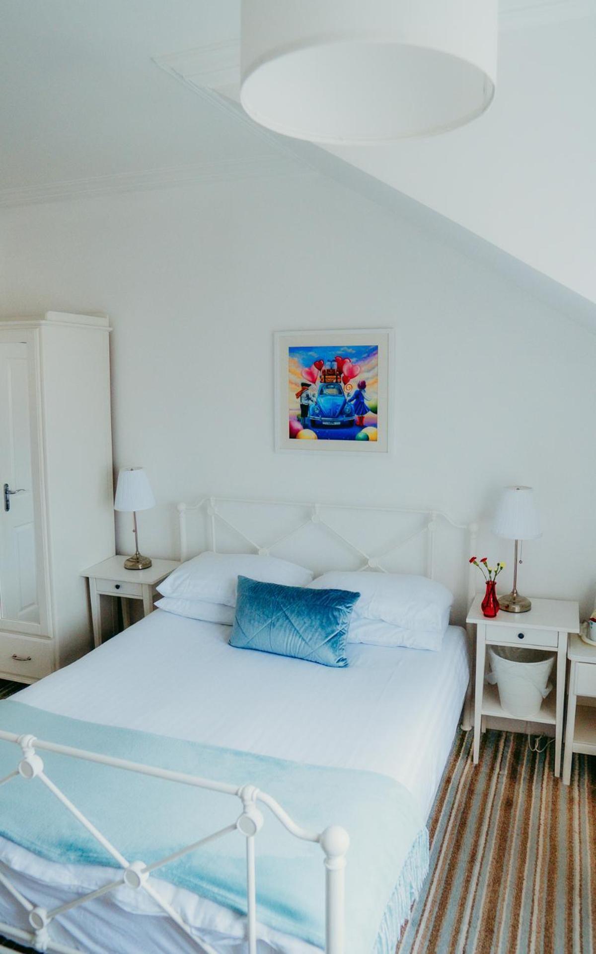 Dawn Break Guest House Ларгс Экстерьер фото